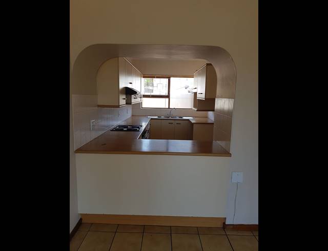 3 BEDROOM TOWNHOUSE RENTED IN SOUTH END